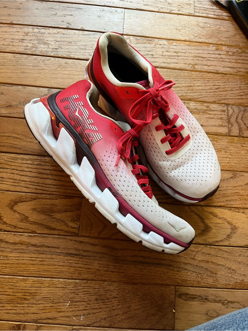 Hoka Women's Elevon Road Running Shoe White Cherries Jubilee size 7.5